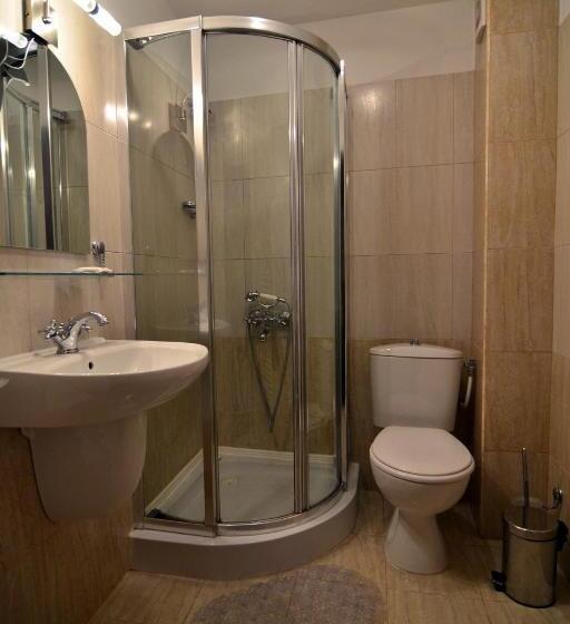 בית מלון כפרי Art M Gallery