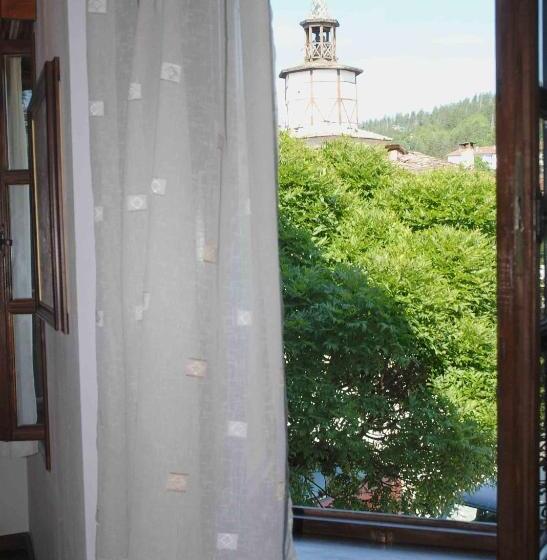 בית מלון כפרי Art M Gallery