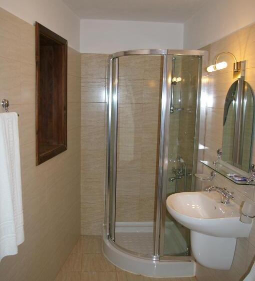 בית מלון כפרי Art M Gallery