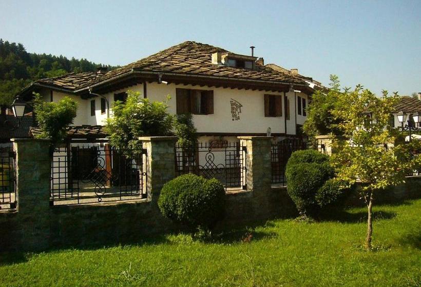 בית מלון כפרי Art M Gallery