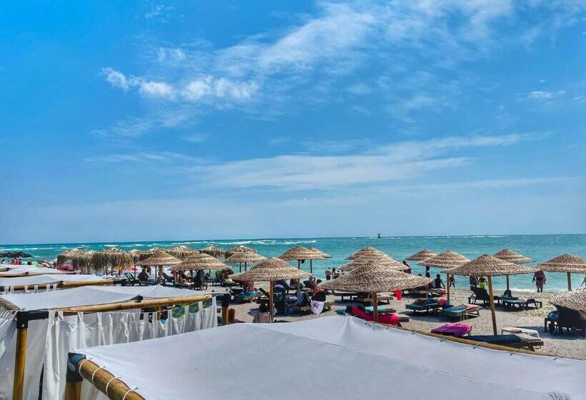 호텔 At The American S