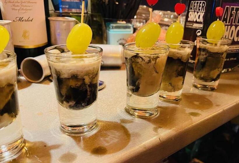 호텔 At The American S