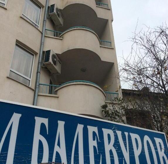 ホテル Balevurov