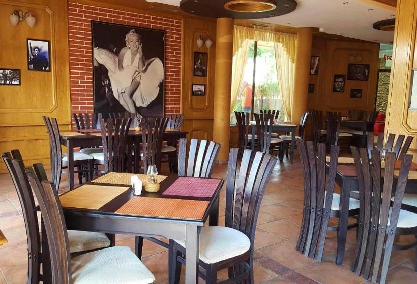 Отель Cantilena