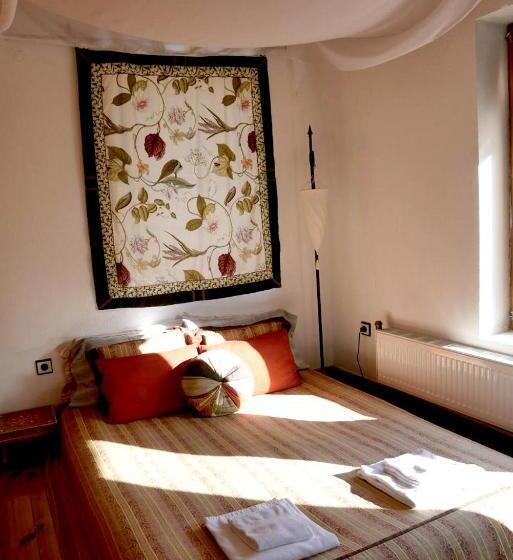 호텔 Castle Cottage Bed & Breakfast