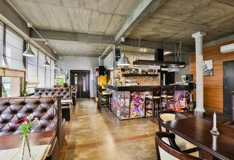 בית מלון כפרי Champion