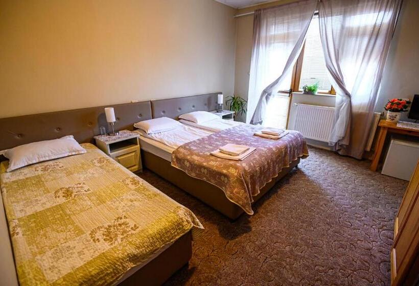 Family Hotel Chichin