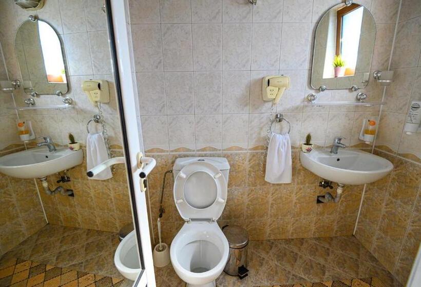 Family Hotel Chichin