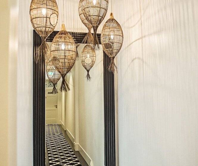 בית מלון כפרי Circa 1936 Art