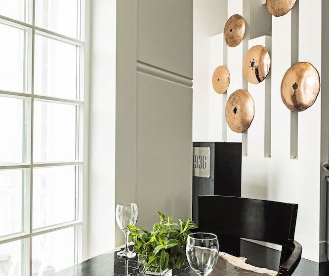 בית מלון כפרי Circa 1936 Art