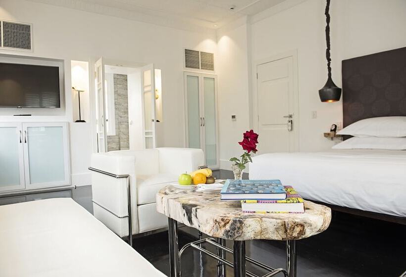 בית מלון כפרי Circa 1936 Art