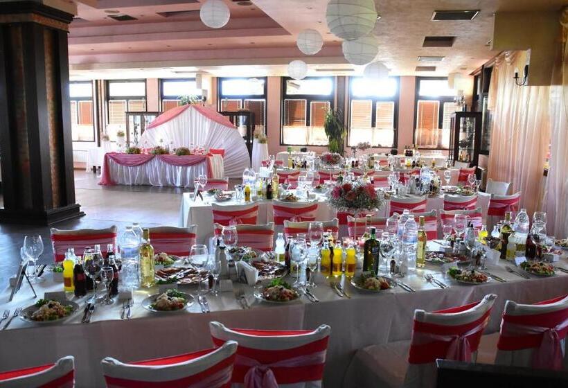 酒店 Complex Praveshki Hanove