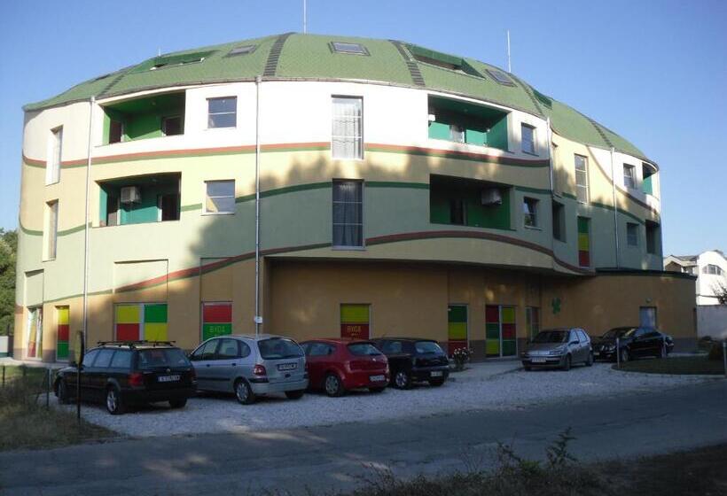 호텔 Detelina Complex