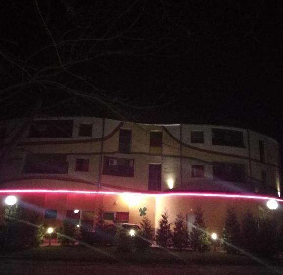 호텔 Detelina Complex