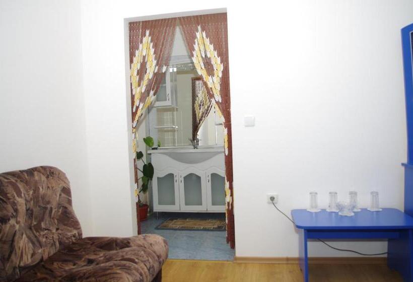 בית מלון כפרי Edi