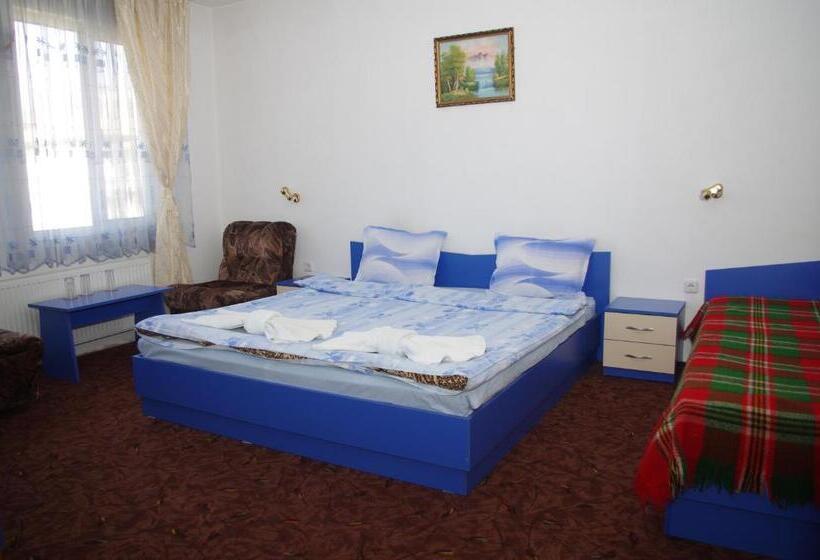 בית מלון כפרי Edi