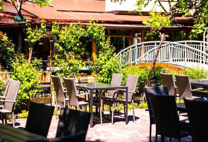 בית מלון כפרי Ezeroto