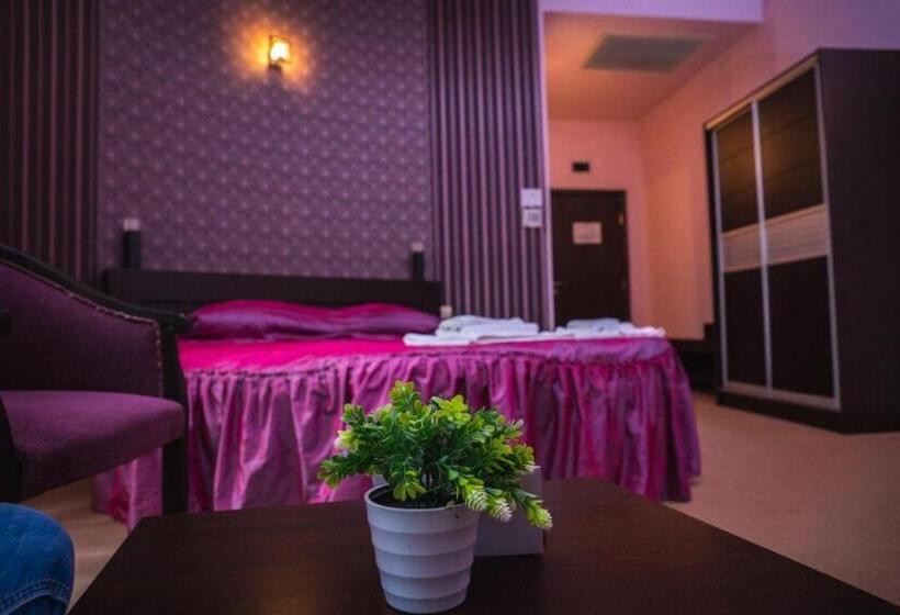 בית מלון כפרי Ezeroto