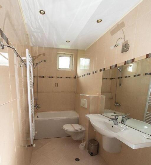 בית מלון כפרי Ezeroto