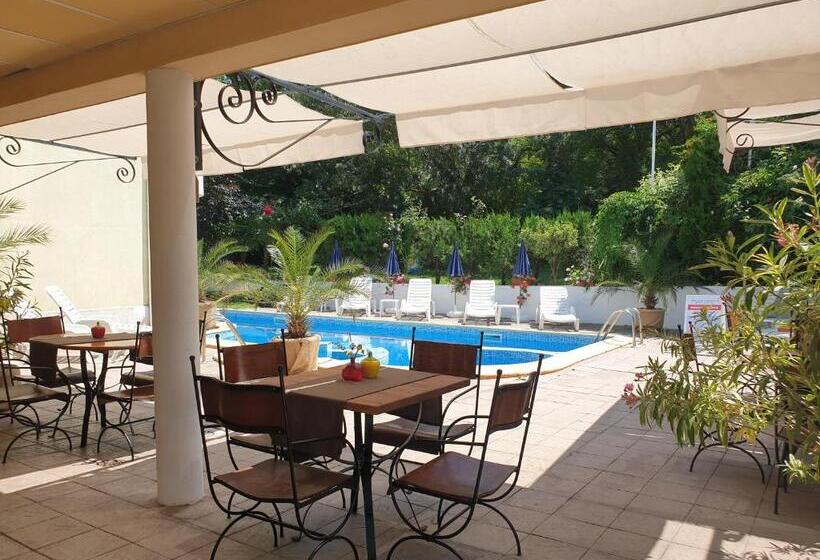 בית מלון כפרי Feniks