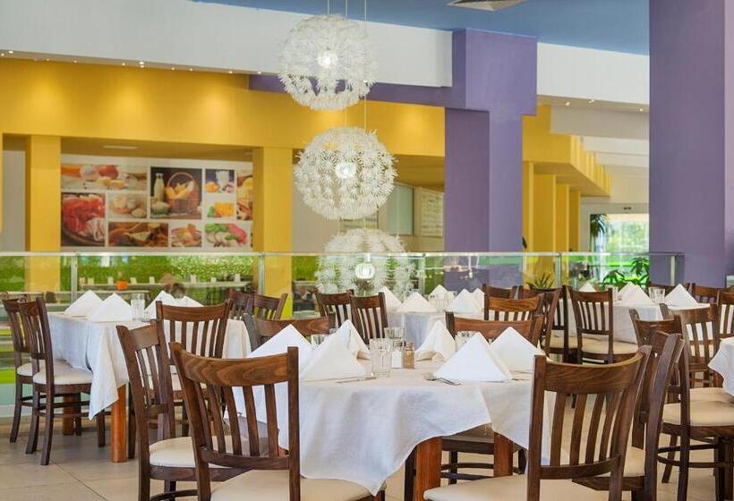 Отель Forest Beach