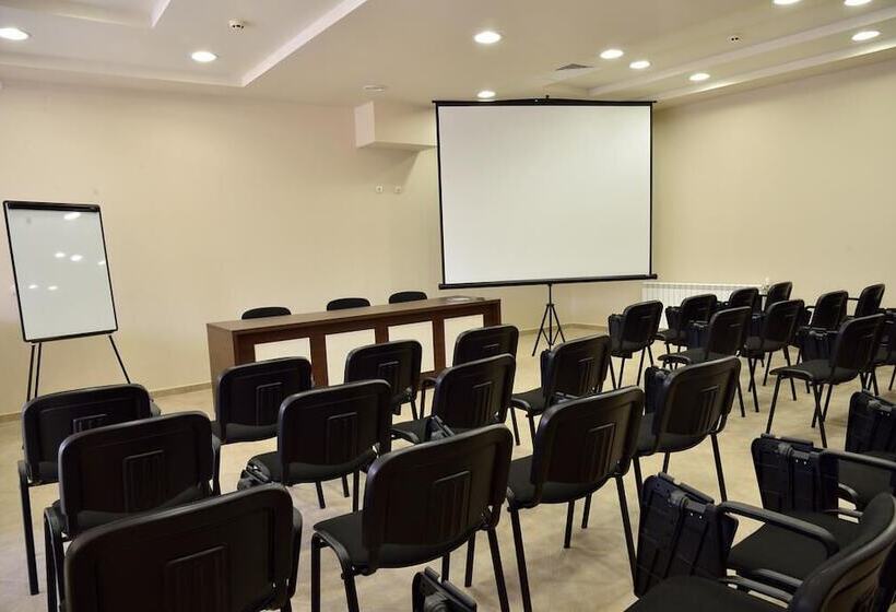 בית מלון כפרי Glicinia