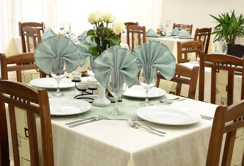 בית מלון כפרי Glicinia