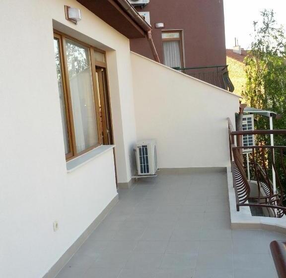 호텔 Guest Rooms Sveti Nikola