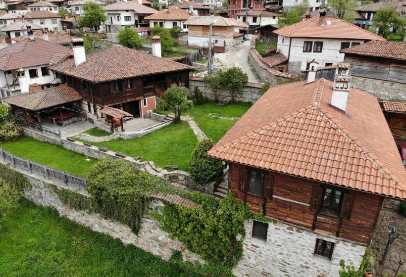 ホテル Hadji Neikovi Guest Houses