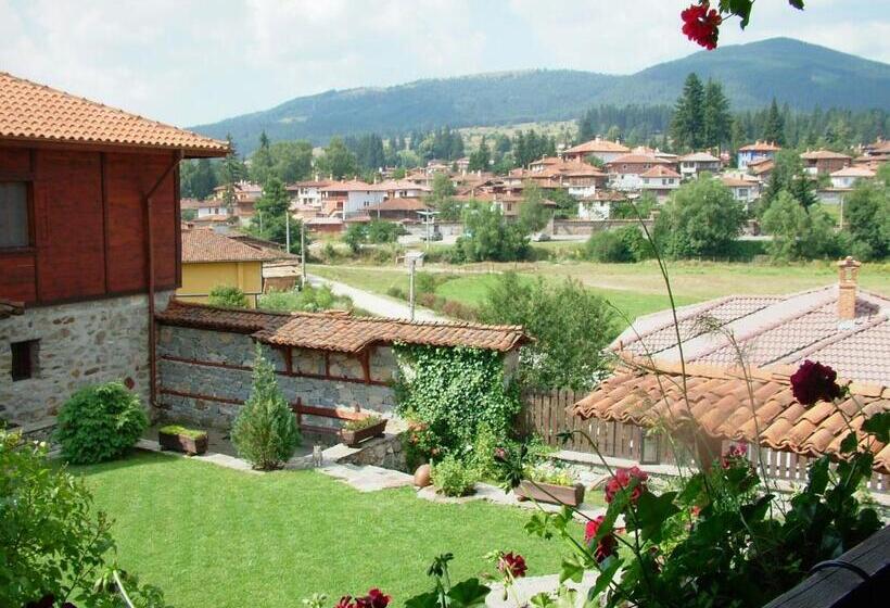 ホテル Hadji Neikovi Guest Houses