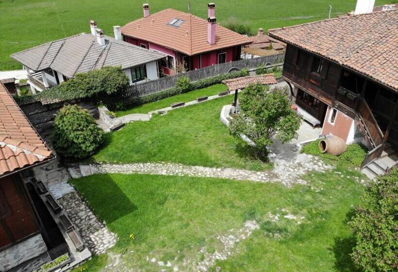 ホテル Hadji Neikovi Guest Houses