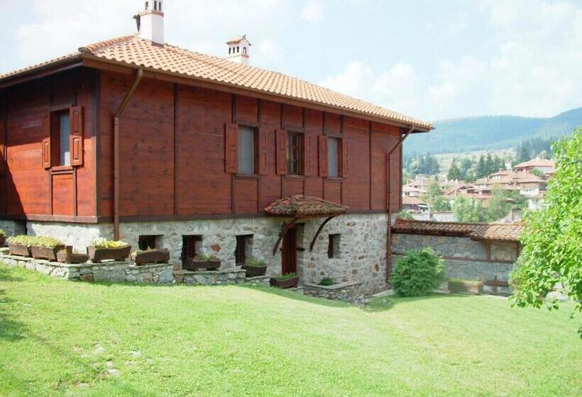 ホテル Hadji Neikovi Guest Houses