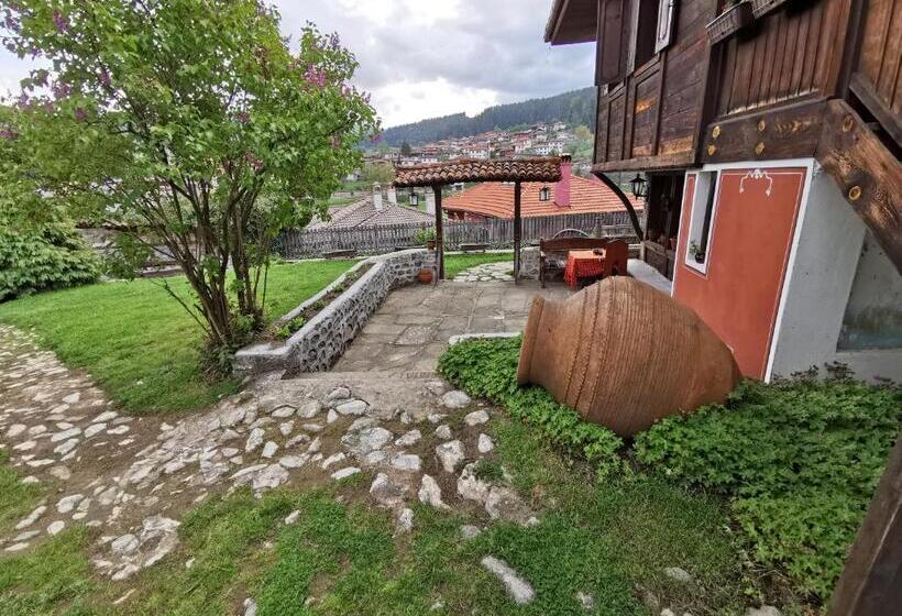 ホテル Hadji Neikovi Guest Houses