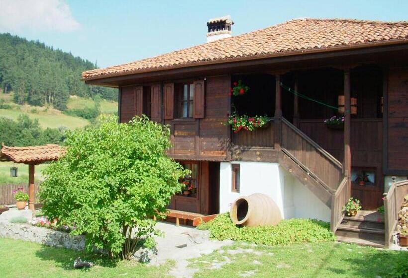 ホテル Hadji Neikovi Guest Houses