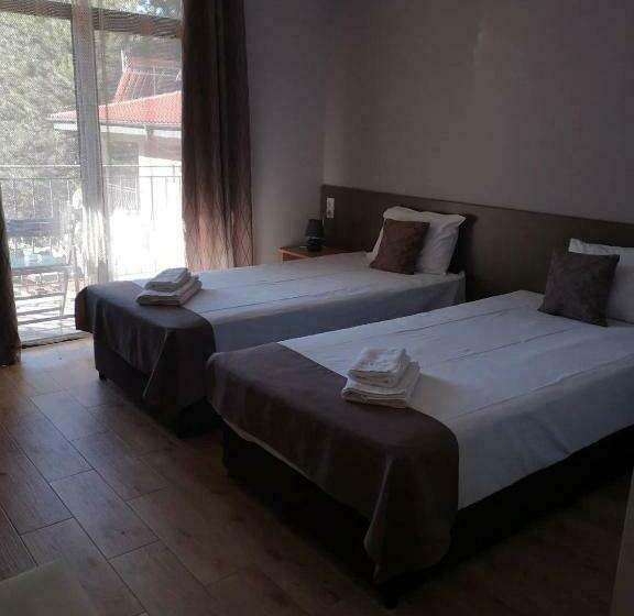 בית מלון כפרי Jack Family