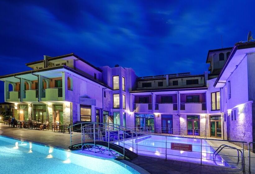 Отель Lalov Egrek