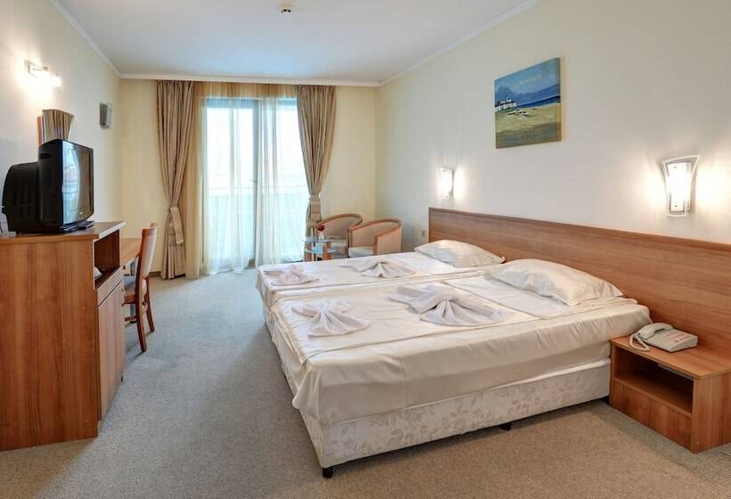 Отель Lalov Egrek