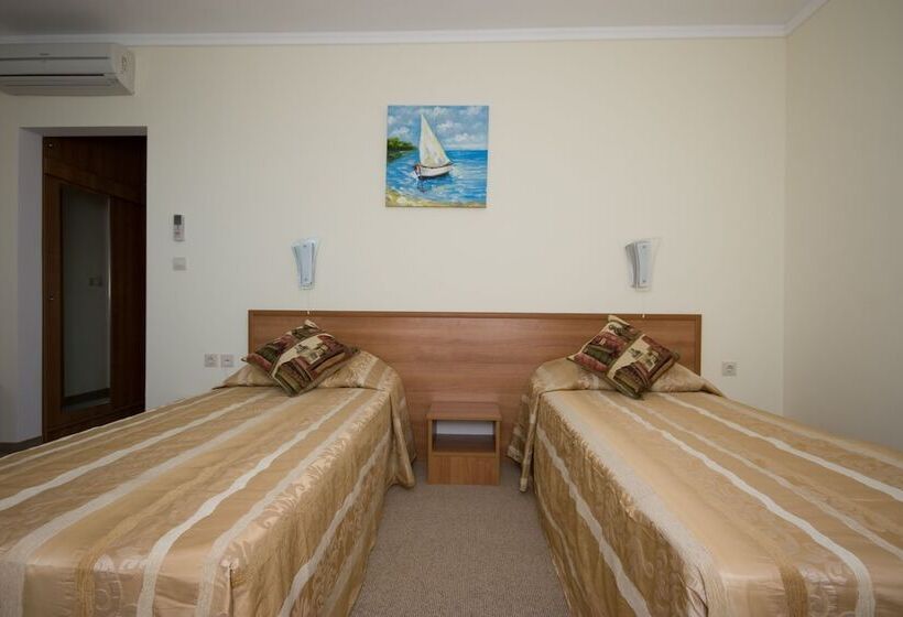 Отель Lalov Egrek