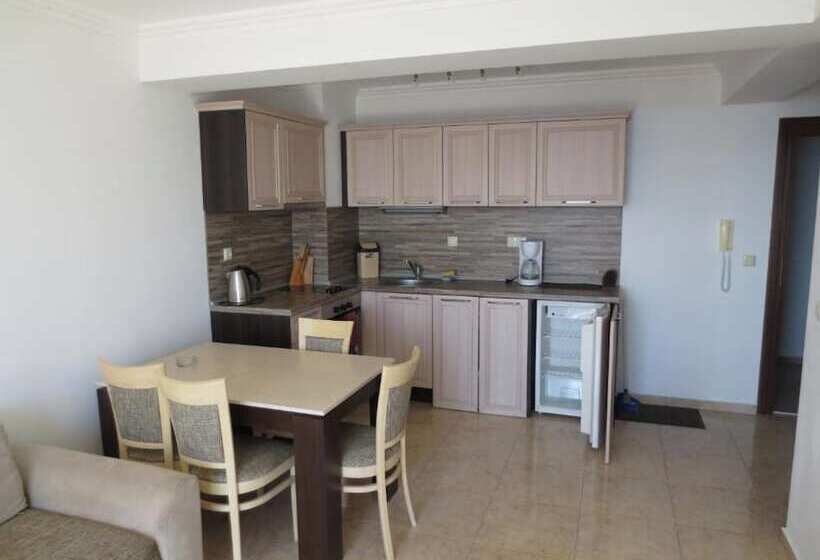 בית מלון כפרי Lazur 1 5 Apart Complex