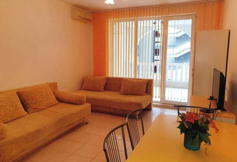 בית מלון כפרי Lazur 1 5 Apart Complex