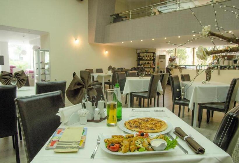 בית מלון כפרי Luxor