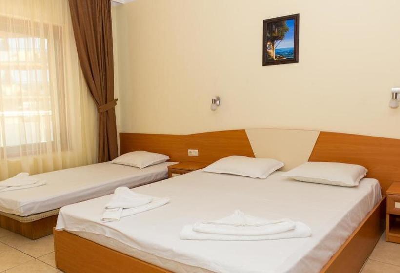 فندق Hostel Malibu