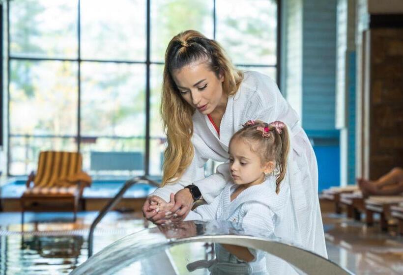 Maxi Park Hotel & Spa