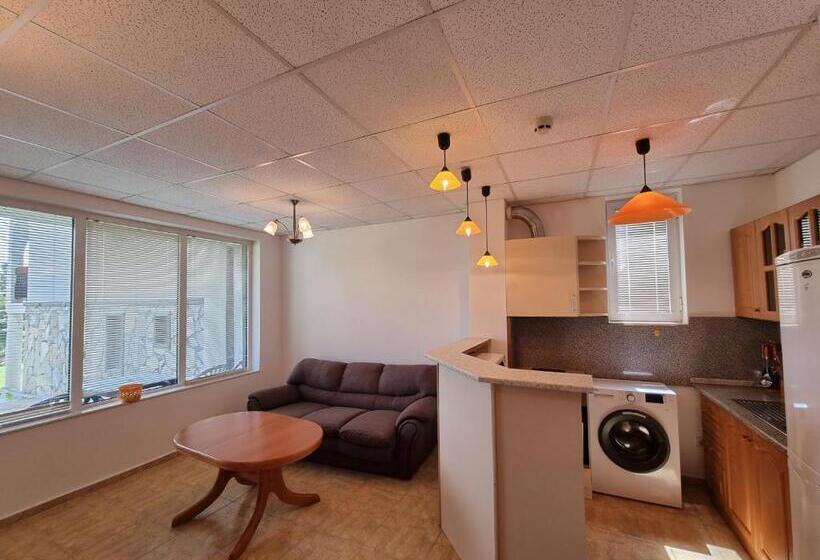 בית מלון כפרי Monastery Apart Complex