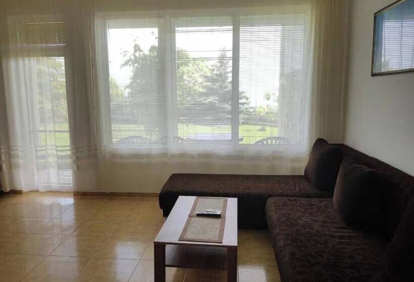 בית מלון כפרי Monastery Apart Complex