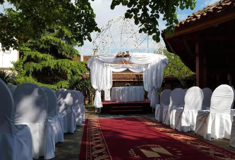 בית מלון כפרי National Palace Wine & Spa