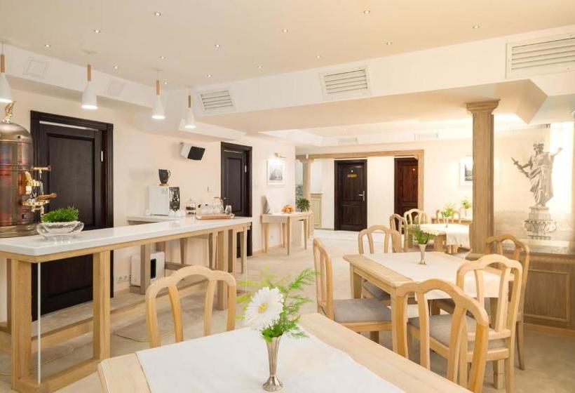 ホテル Family  Anna