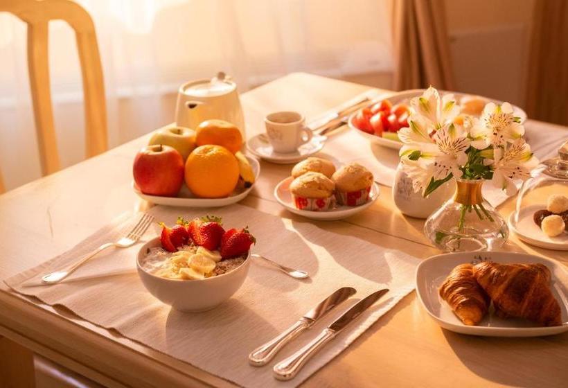 ホテル Family  Anna