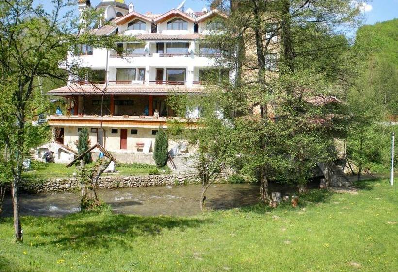 ホテル Paradise Place