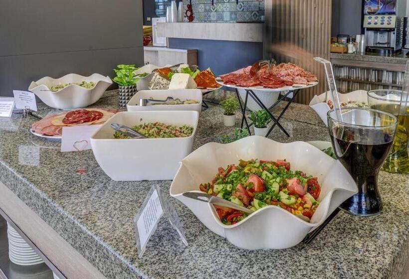 בית מלון כפרי Paraiso Beach All Inclusive